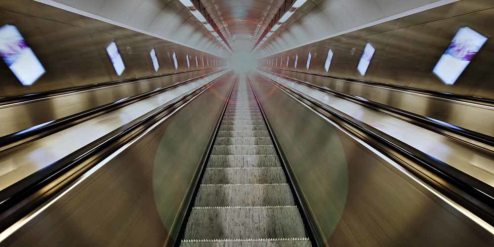 Maszyna do czyszczenia schodów ruchomych