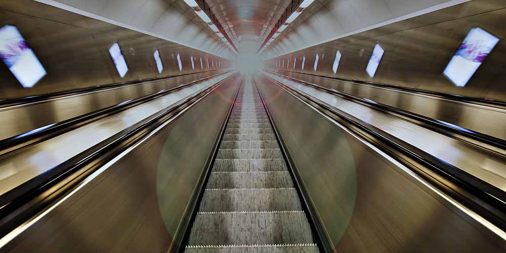 Maszyna do czyszczenia schodów ruchomych